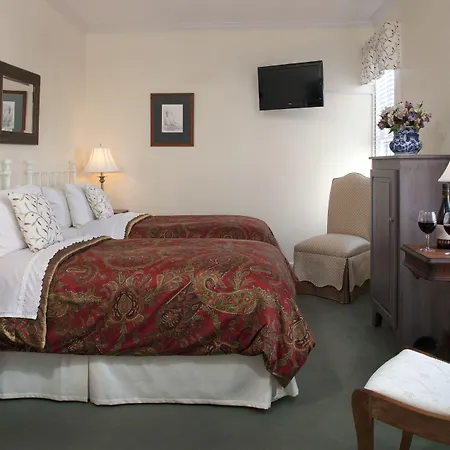 Brewster House Bed & Breakfast-2